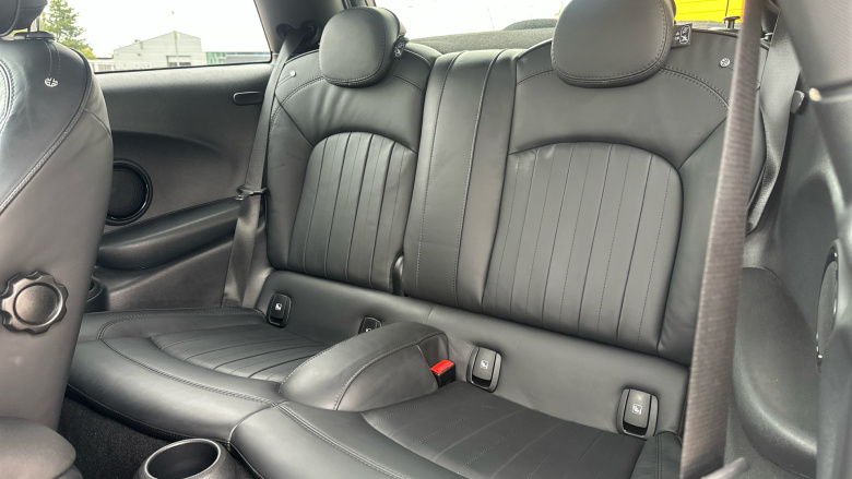 MINI Hatchback 1.5 Cooper Exclusive Premium 3dr Petrol Hatchback